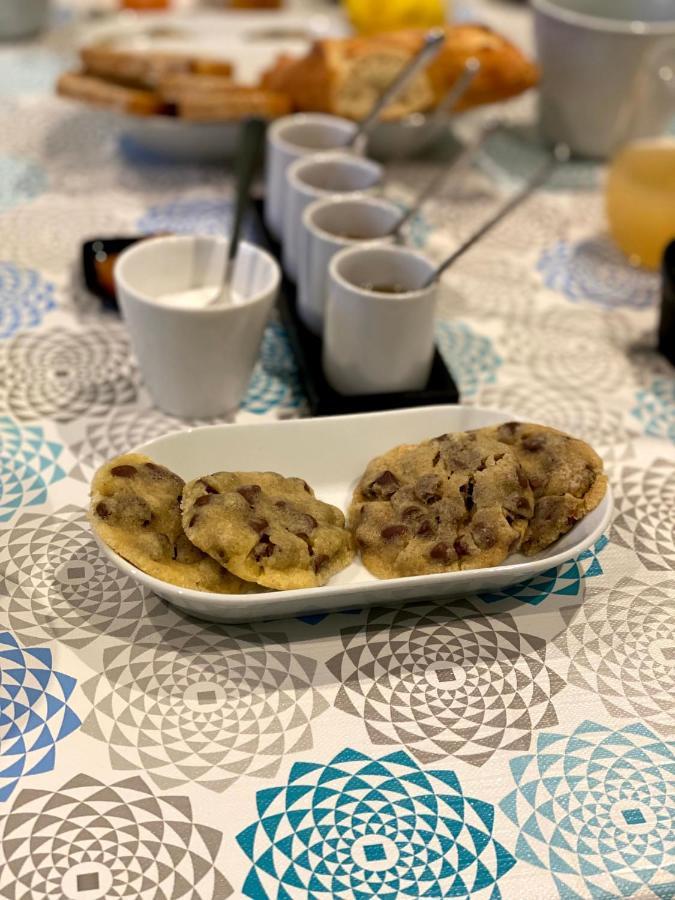 Au 10 Bed & Breakfast Luisant 외부 사진