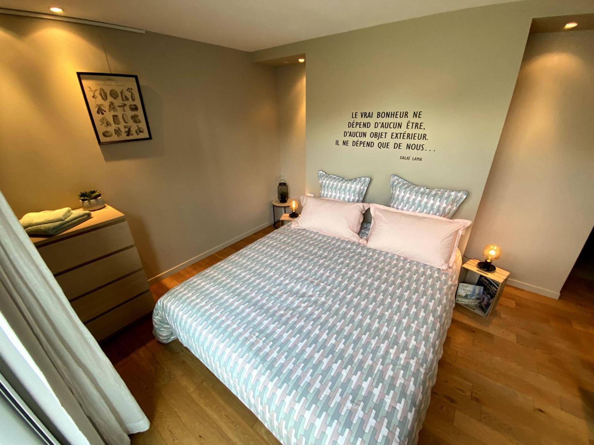 Au 10 Bed & Breakfast Luisant 객실 사진