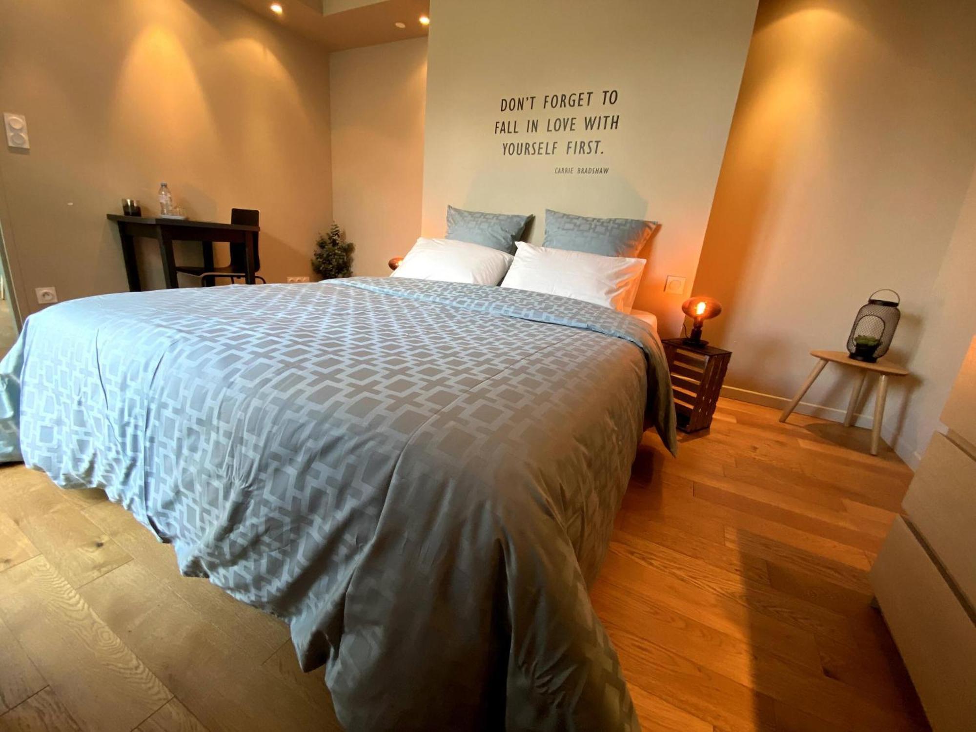 Au 10 Bed & Breakfast Luisant 객실 사진